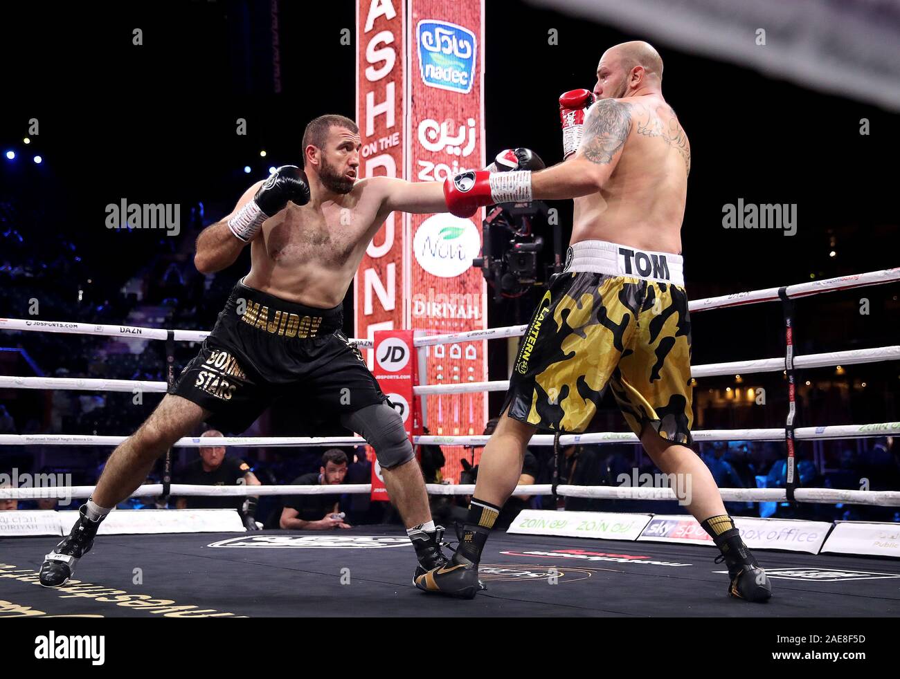 Mahammadrasul Majidov (à gauche) en action contre Tom peu dans leurs concours Heavyweight à l'Aréna de Diriyah, Diriyah, l'Arabie Saoudite. Banque D'Images