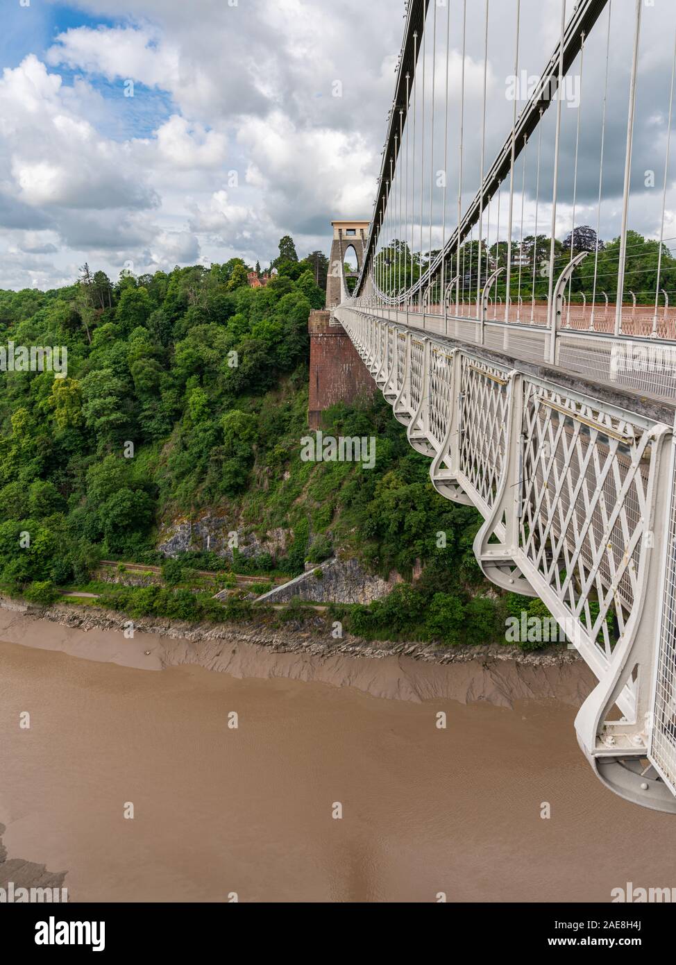 Bristol, Angleterre, Royaume-Uni - Juin 09, 2019 : Le pont suspendu de Clifton, vu depuis le village de Clifton Banque D'Images