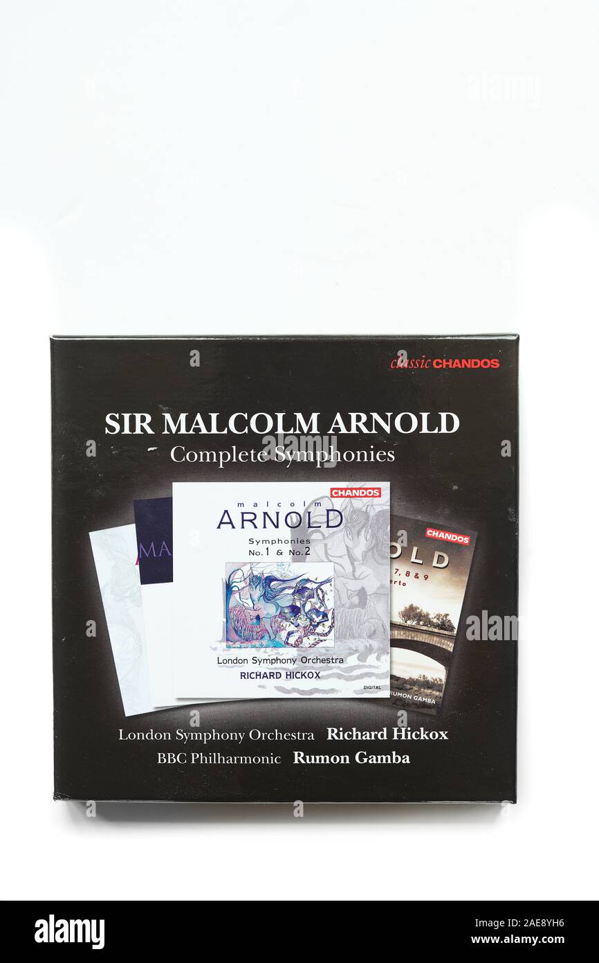 CD de musique de l'neuf symphonies du compositeur anglais Sir Malcolm Arnold, joué par le London Symphony Orchestra (LSO) sous le chef de Hickjox. Banque D'Images