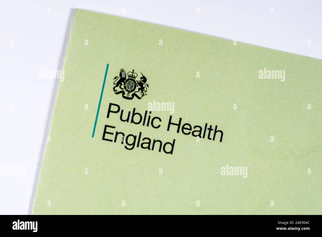 Londres, UK - 3 décembre 2019 - L'Agence de santé de l'Angleterre, le logo représenté sur une brochure d'information. L'EMP est une agence exécutive du ministère de l'H Banque D'Images