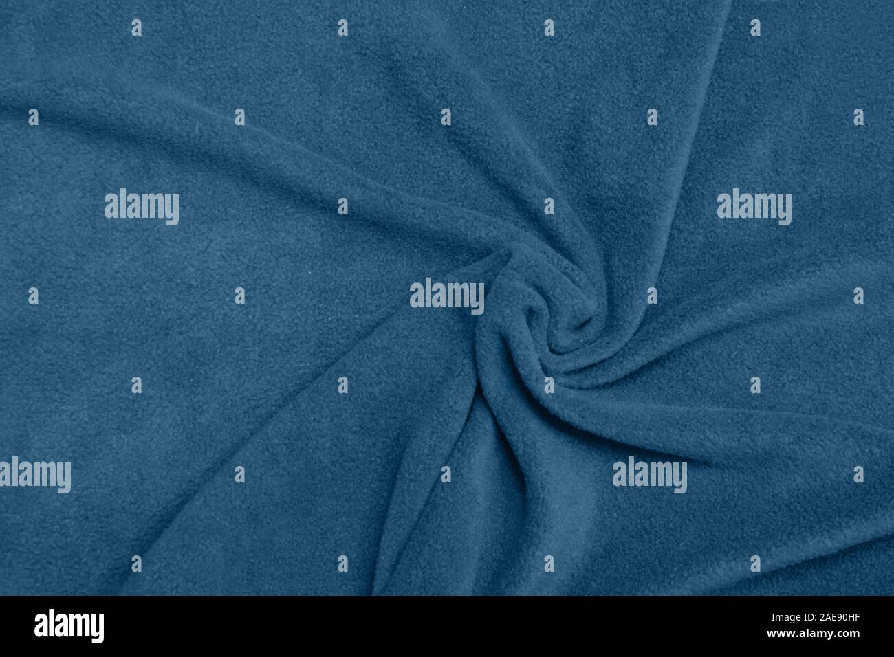 Blue swirl polaire textile comme texture. Soft Touch. Motif. Surface d'arrière-plan de près. Couleur tendance de l'année 2020. Banque D'Images