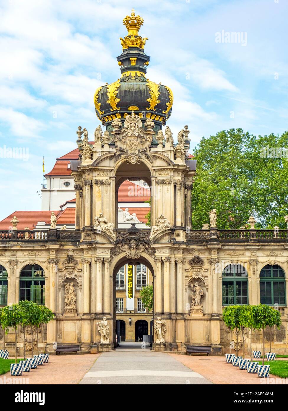 Kronentor porte d'entrée au musée de la cour du palais Dresdner Zwinger et à l'orangerie d'Altstadt Dresde, Allemagne de Saxe. Banque D'Images