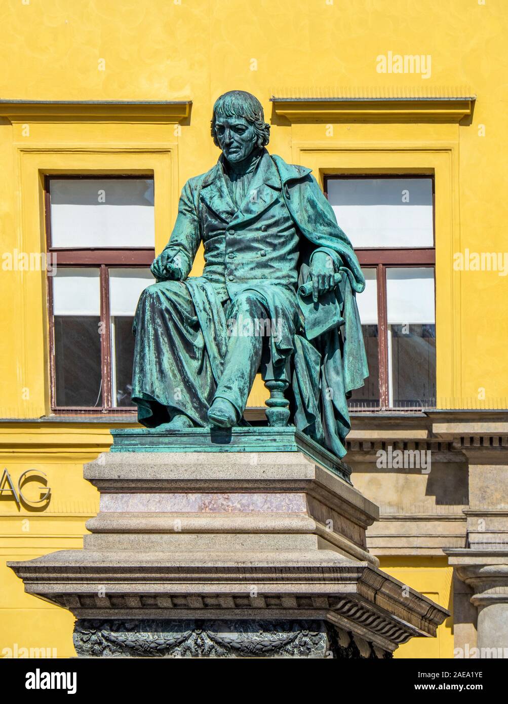 Statue de sculpture en bronze de Josef Jungmann Nouvelle ville Prague République tchèque. Banque D'Images
