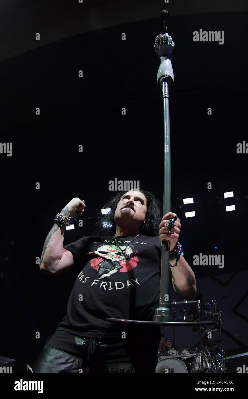 Rio de Janeiro, Brésil, le 6 décembre 2019. Le chanteur James Labrie du metal progressif Dream Theater lors d'un concert à Rio de Janeiro. Banque D'Images