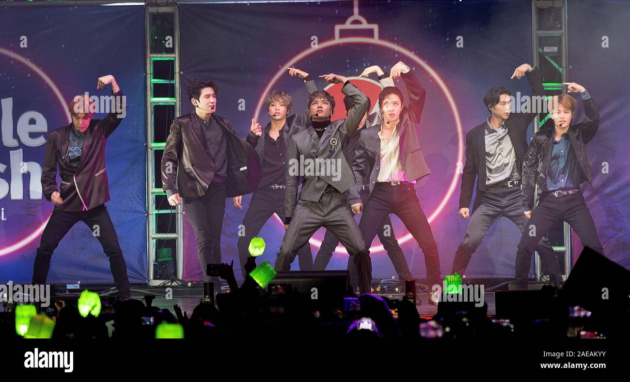 Chicago, USA. 07Th Dec, 2019. CHICAGO, ILLINOIS - 7 décembre : NCT 127 - Taeyong, Taeil, YUTA, Jaehyun Winwin, Mark et Haechan effectuer au cours de la 2019 B96 Jingle bash à l'Allstate Arena le 7 décembre 2019 à Chicago, Illinois. Photo : David S Davis/imageSPACE/MediaPunch MediaPunch Crédit : Inc/Alamy Live News Banque D'Images