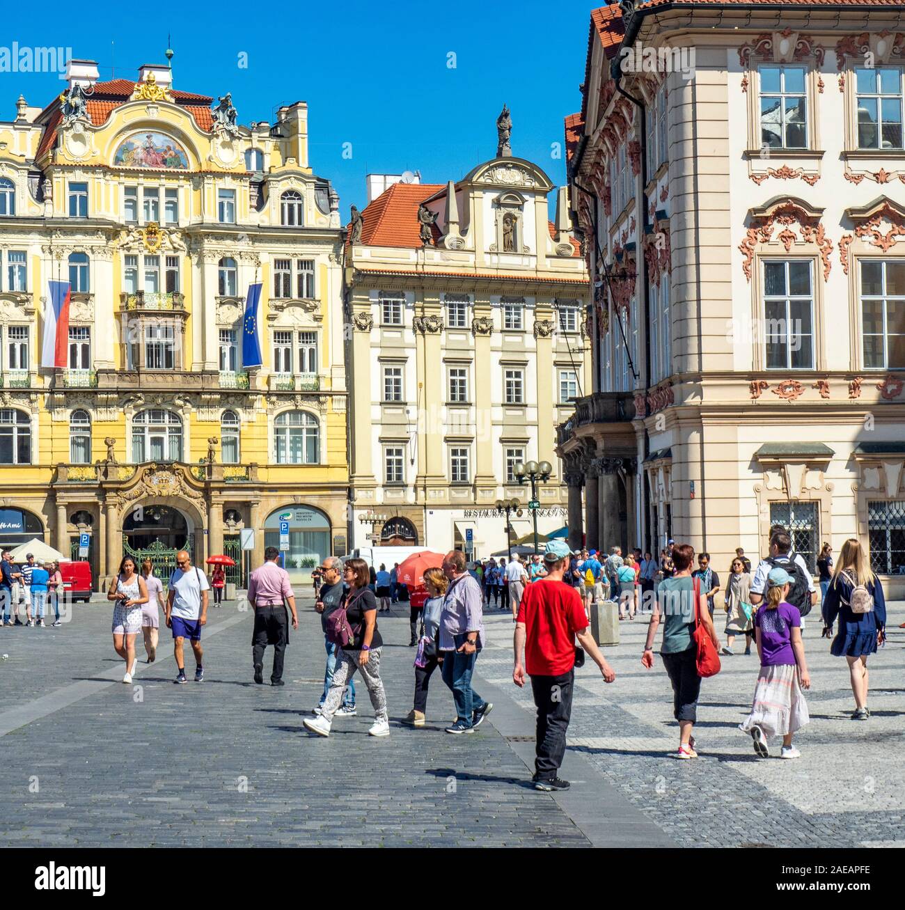 Façade de l'ancienne compagnie d'assurance de la ville de Prague maintenant Ministère du développement régional à la place de la vieille ville Staré Město Prague Praha République Tchèque. Banque D'Images