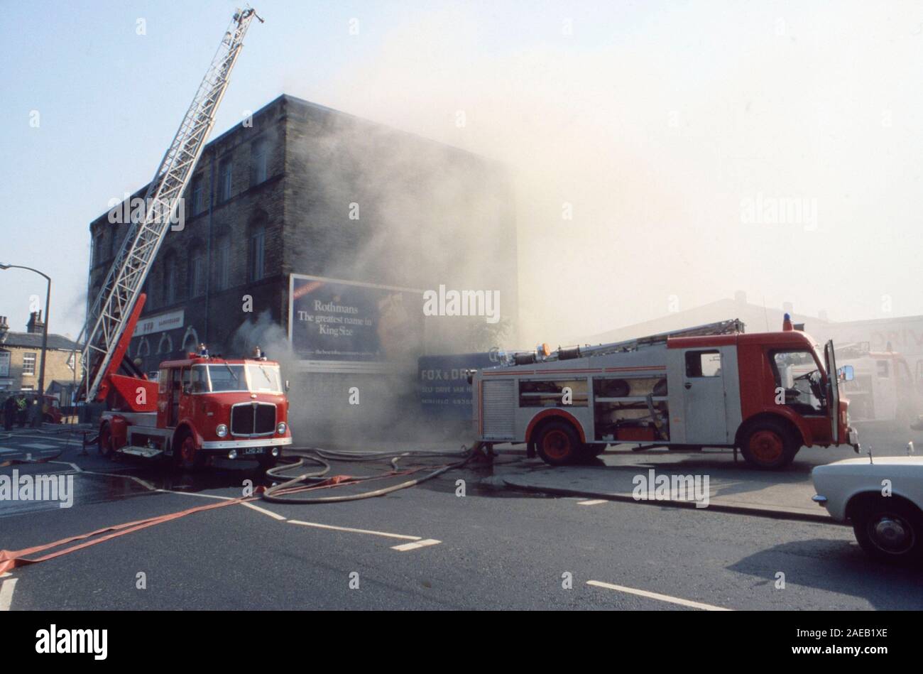 Incendie de l'usine à Mirfield 1970 Yorkshire du Nord, Angleterre, RU Banque D'Images