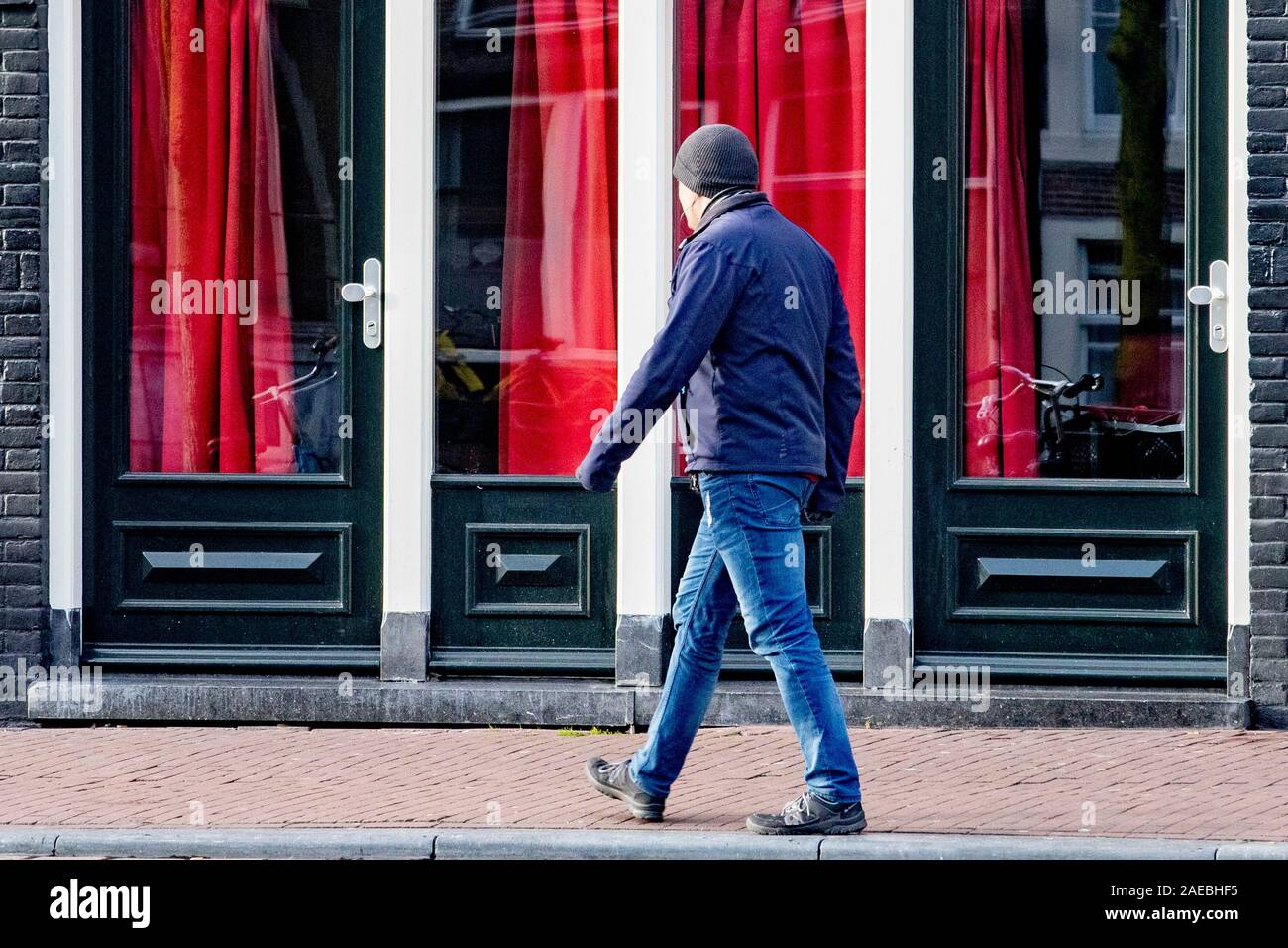 Amsterdam, Pays-Bas. Le 08 mai 2019. AMSTERDAM, De Wallen, 08-12-2019  fenêtre, la prostitution dans le quartier rouge à Amsterdam. Credit : Pro  Shots/Alamy Live News Photo Stock - Alamy