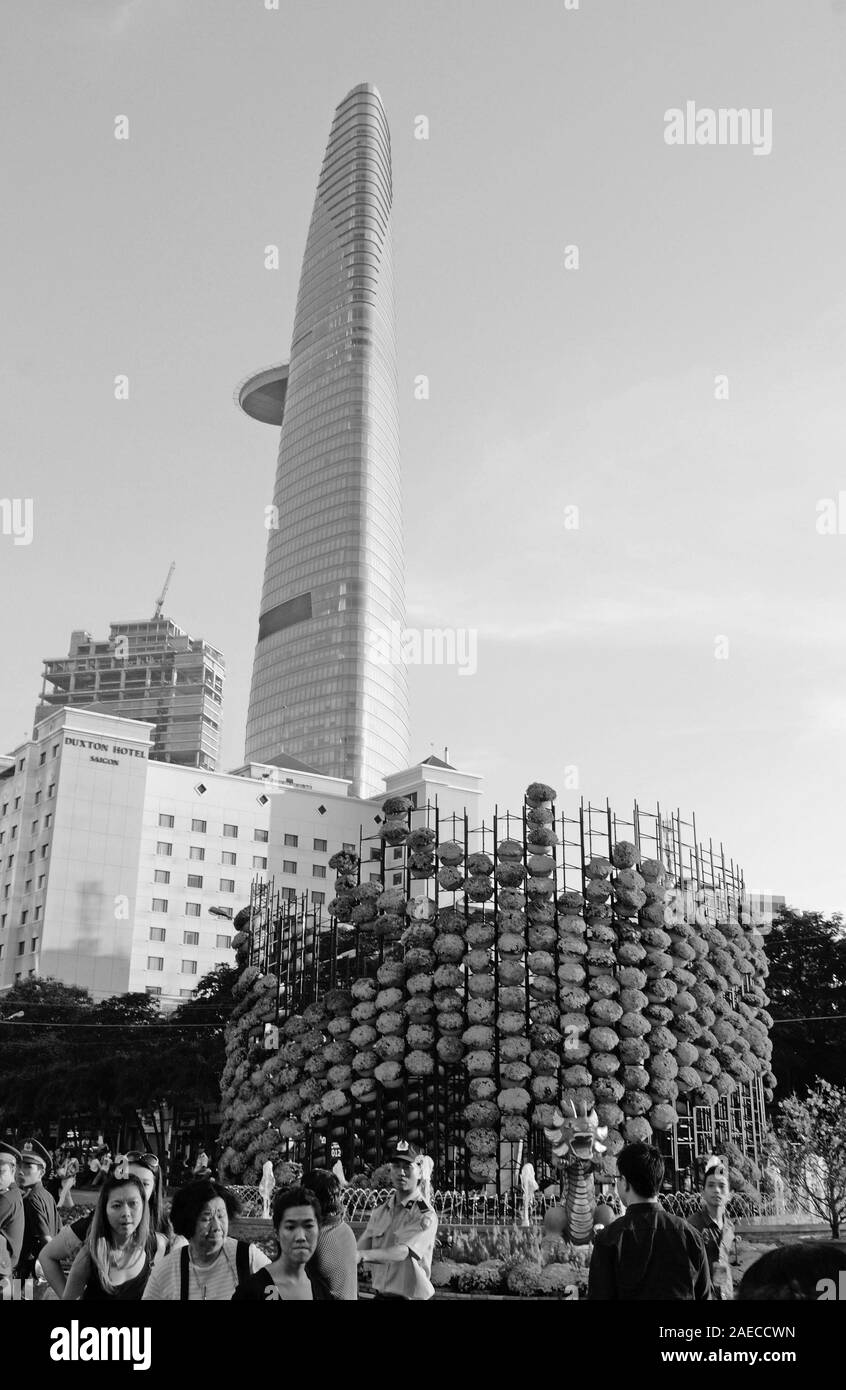 Vietnam : Ho Chi Ming city plus haut gratte-ciel d'Eden Place à la journée de célébration du Nouvel An Banque D'Images