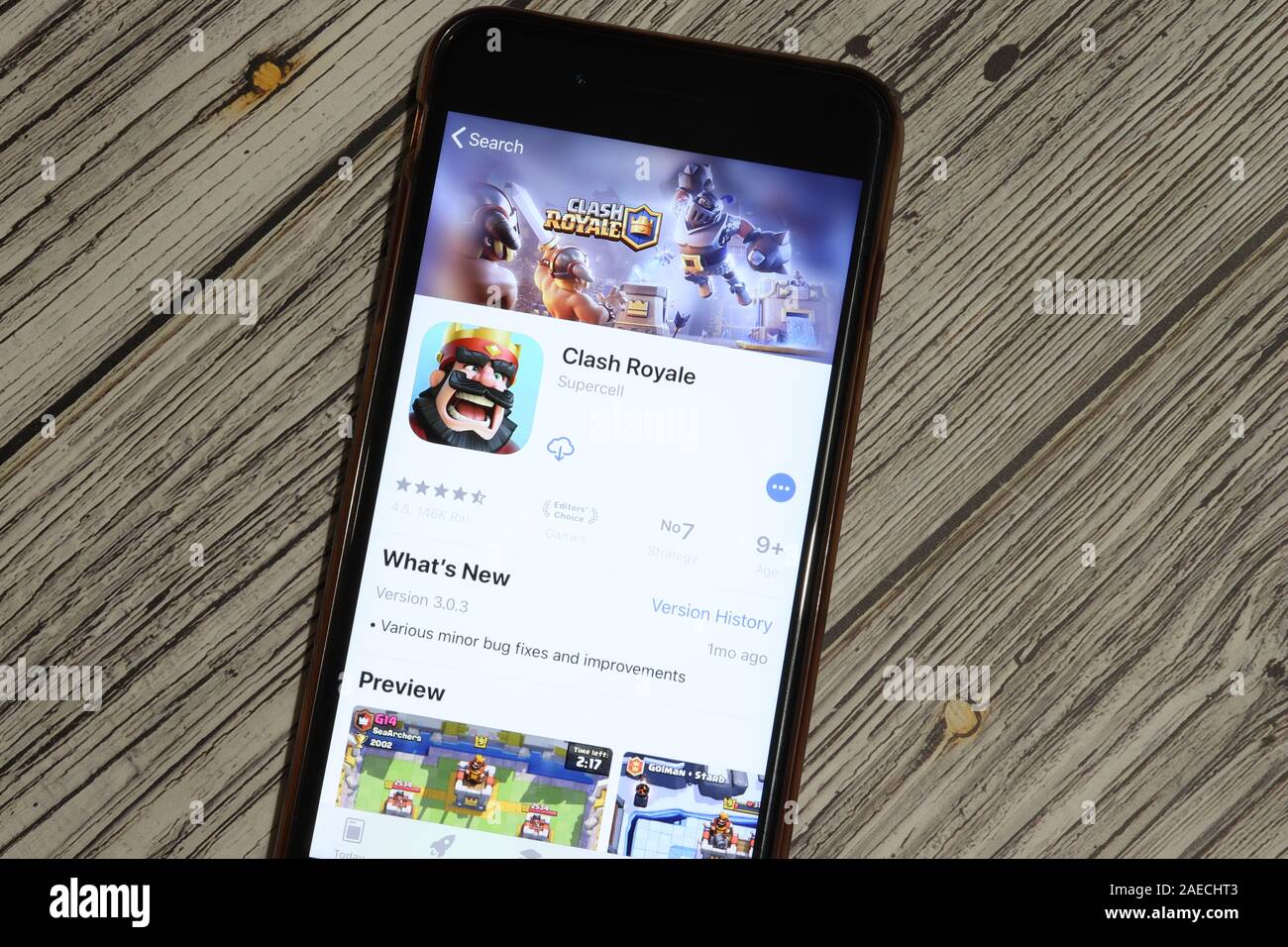 Los Angeles, Californie, USA - 3 décembre 2019 : Clash Royale Icône d'application sur l'écran du téléphone, rédaction d'illustration. Banque D'Images