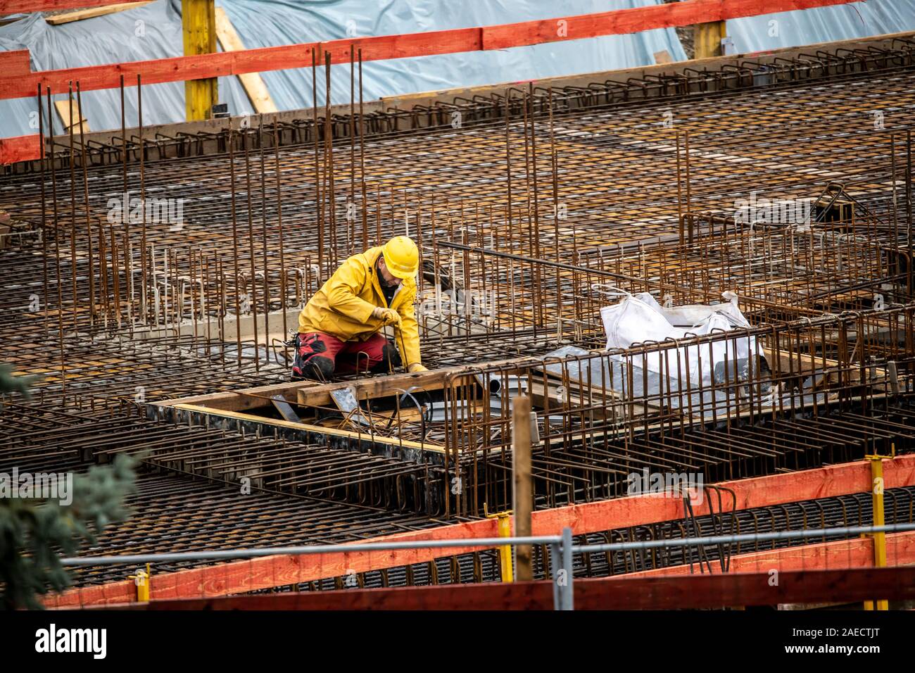 Site de construction, béton armé de tapis, pour un plafond de construction, sont assemblés, Banque D'Images