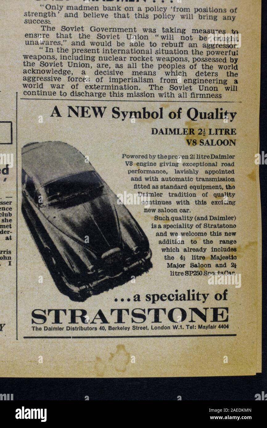 Annonce pour le salon Daimler 2,5 litres V8 par Stratstone dans Le Journal Evening Standard (réplique) à partir du 23 octobre 1962. Banque D'Images