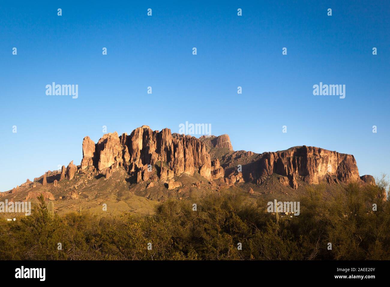 Superstition Mountains à l'extérieur d'Apache Junction Banque D'Images