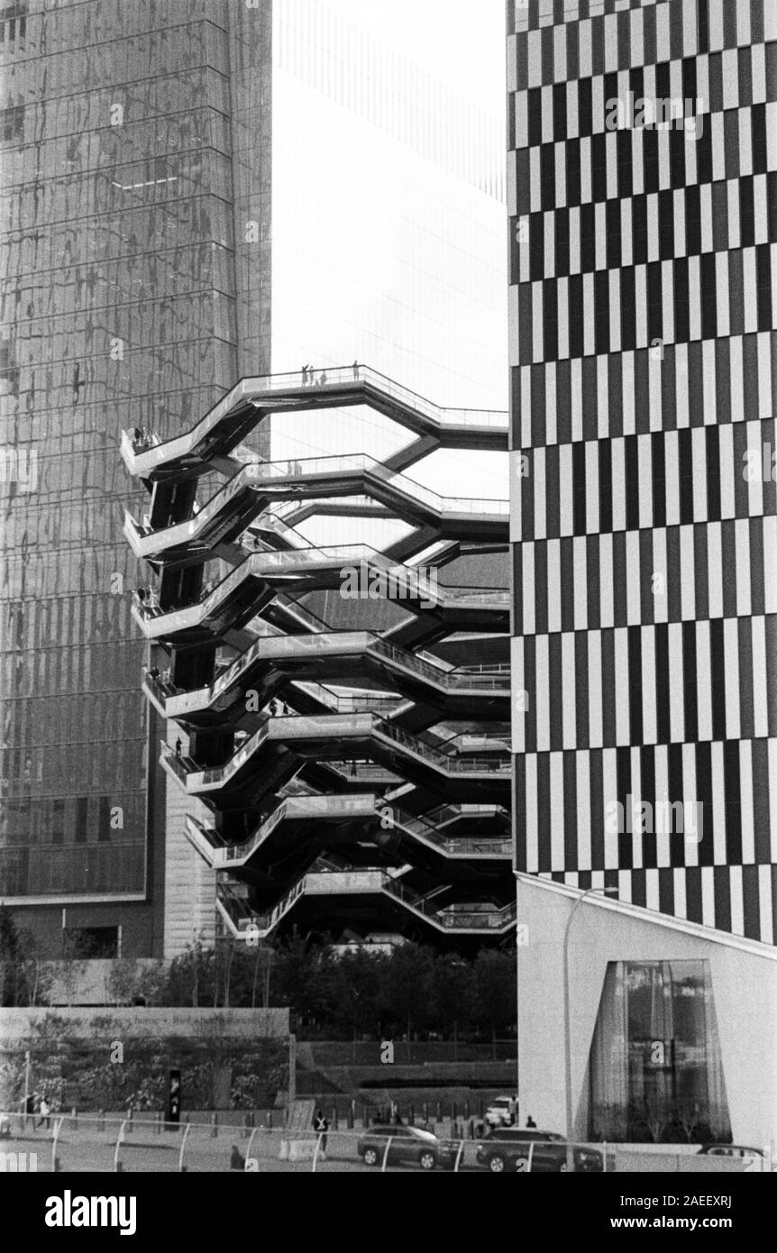 Le navire monument Thomas Heatherwick studio une structure, Hudson Yards, New York, NY, États-Unis Banque D'Images