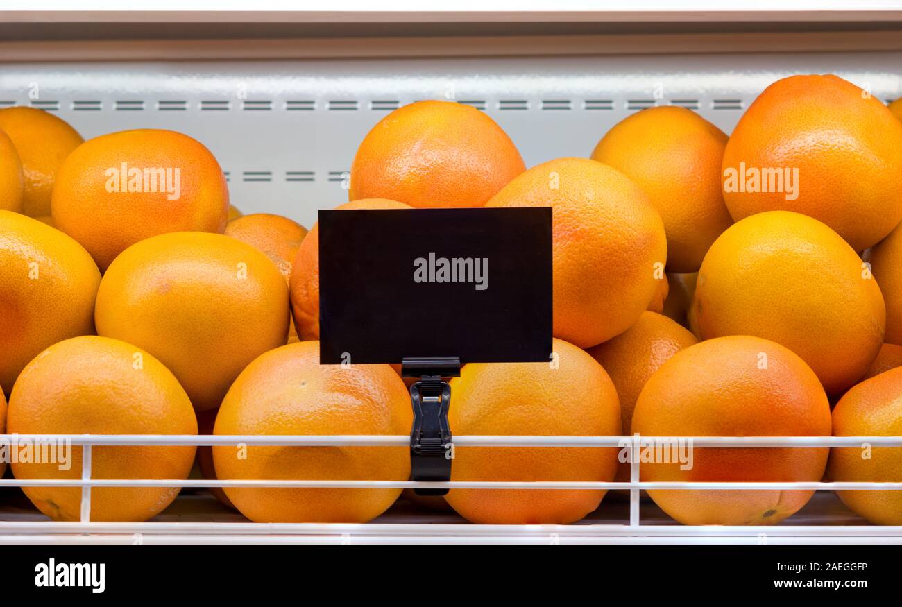 Pamplemousse attrayant avec décrochage : tags Banque D'Images