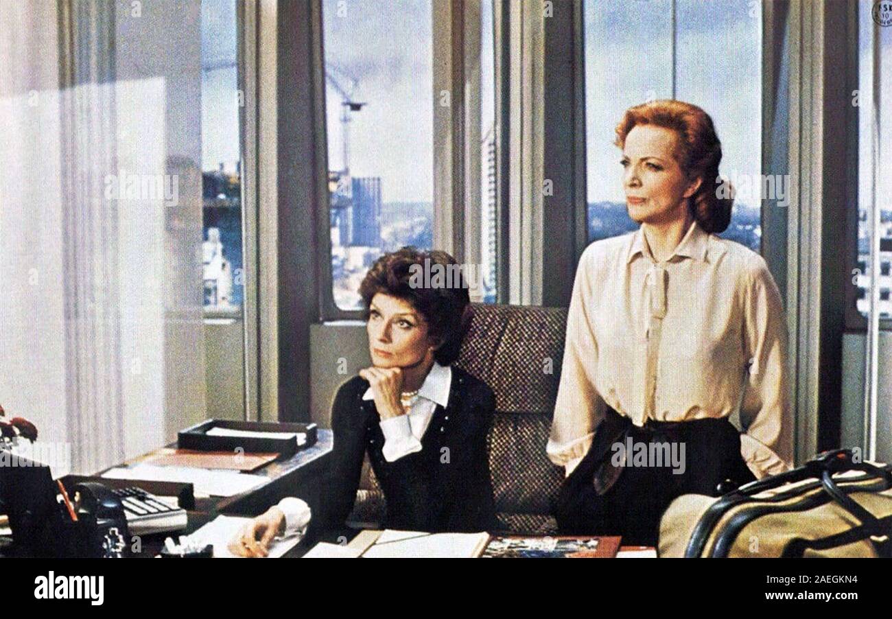 BLOODLINE (aka Sidney Sheldon's Bloodline) 1979 Paramount Pictures film avec Audrey Hepburn à gauche et Romy Schneider Banque D'Images
