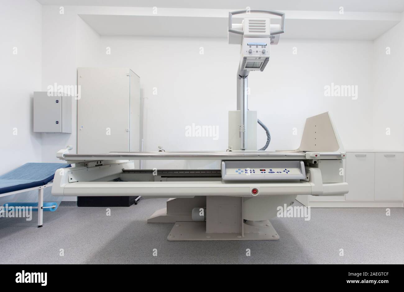 Laboratoire moderne intérieur avec des appareils à rayons X multifonctionnel Banque D'Images