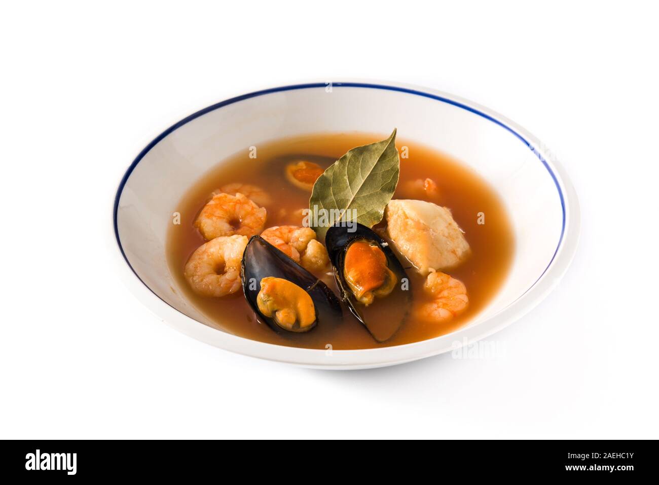 Soupe de bouillabaisse française isolé sur fond blanc Banque D'Images