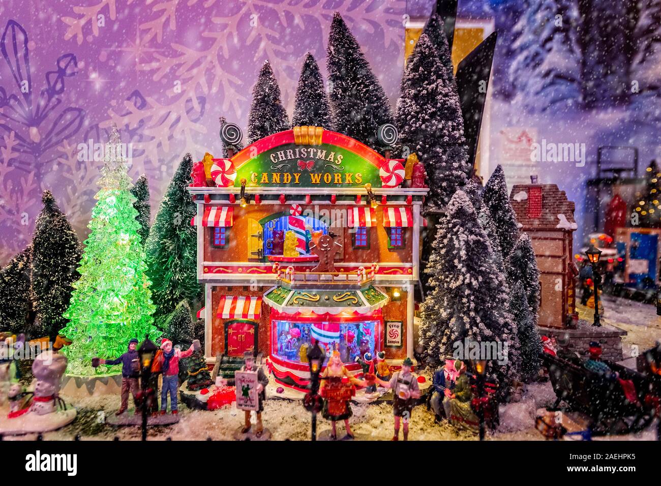 Décoration de Noël -représentations de pays avec des sujets de Noël et Noël jeux - Candy travaille Banque D'Images