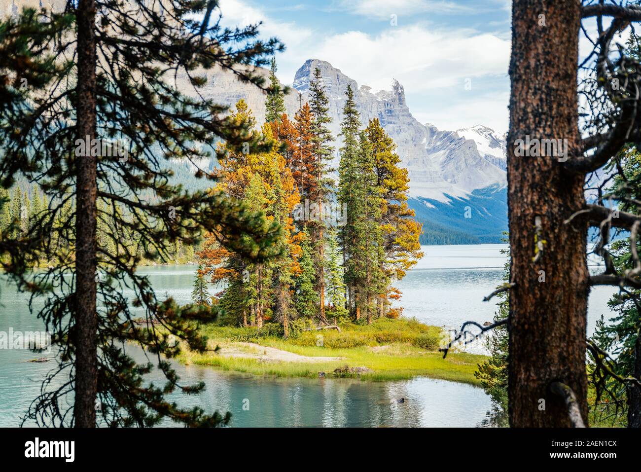 Le Canada, l'Alberta, le Parc National Jasper, le lac Maligne et Spirit Island Banque D'Images