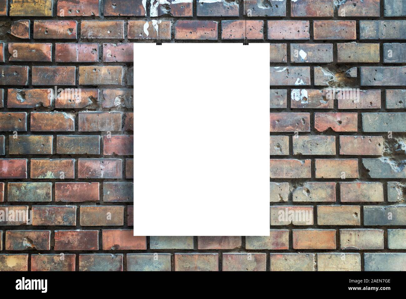 L'affiche de la vierge s'arrête en face de la rue urbain mur brique maquette Banque D'Images