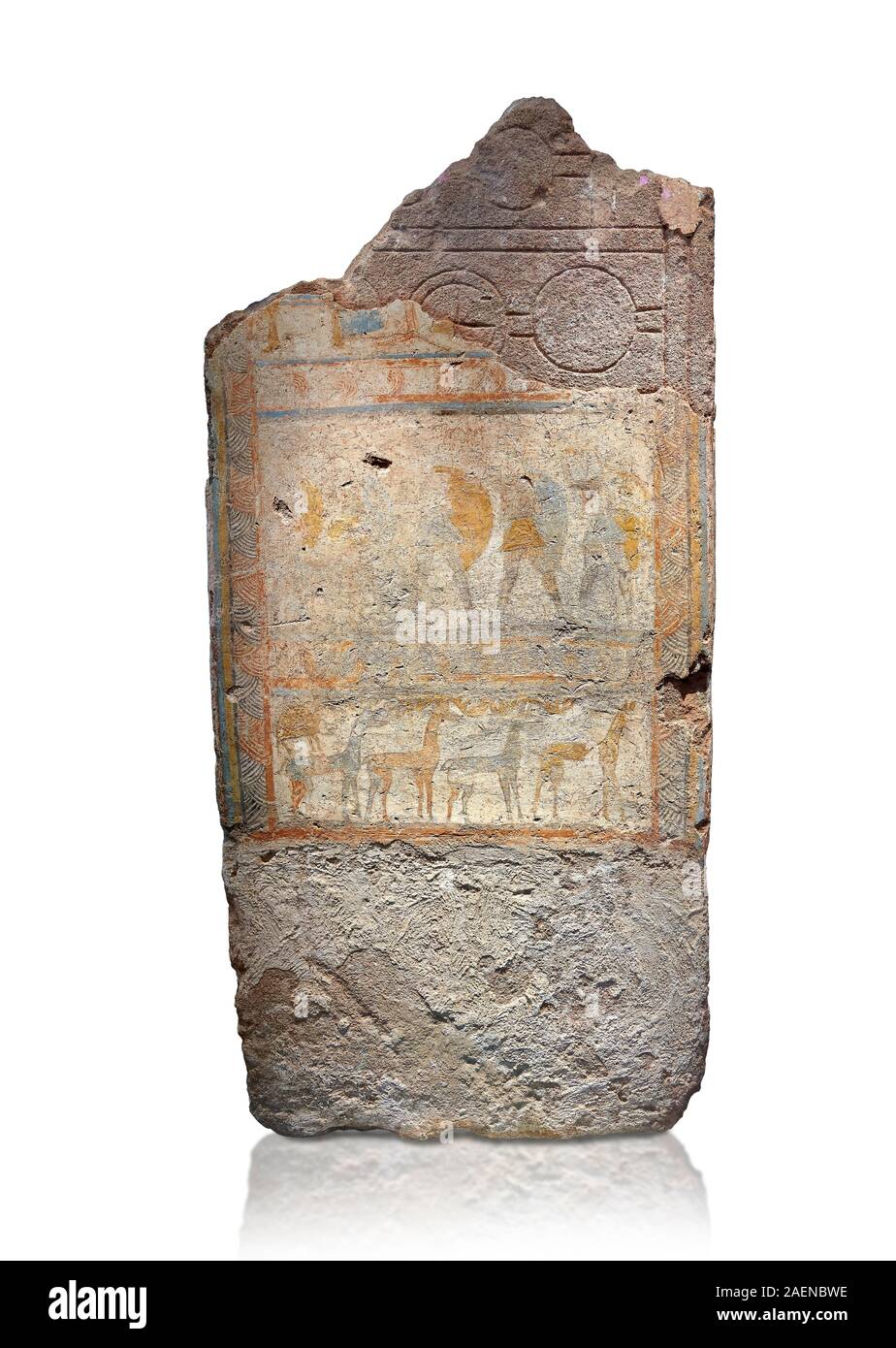 Stèle funéraire mycénien avec peint des scènes de guerriers, Mycènes Mycènes Tombeau Chambre Musée Archéologique d'Athènes. Cat No 3256.12e 100 BC. White Banque D'Images