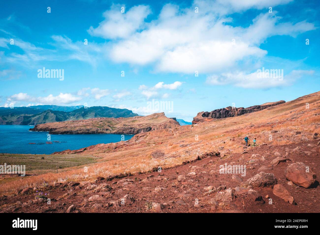 Le Portugal, l'île de Madère : randonnée sur la plage de Ponta de Sao Lourenço, Pointe de St Lawrence, à la le point le plus à l'Est de l'île. Par paysage falaise Banque D'Images