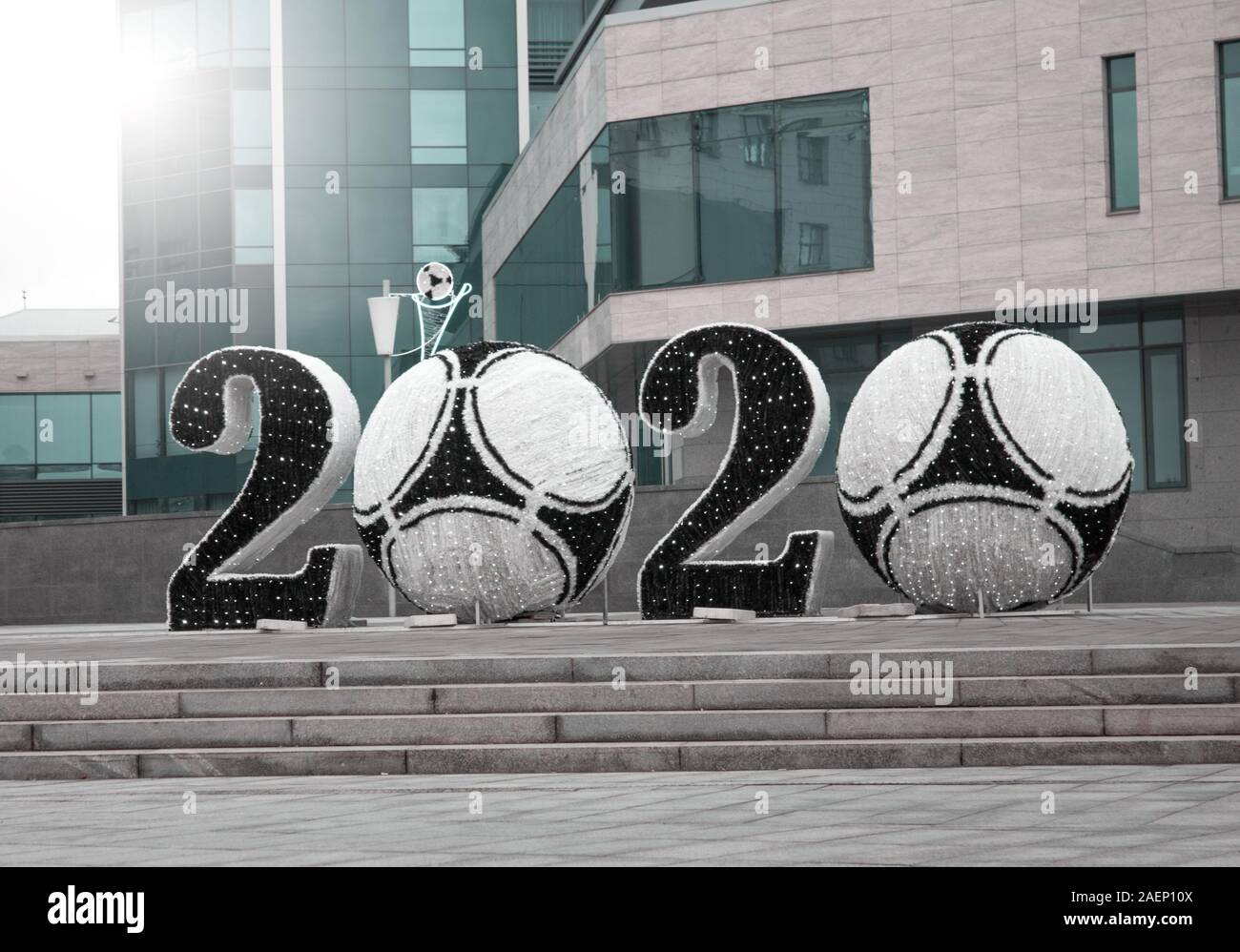 2020. Nouvelle année 2020, 2020 texte pour le Nouvel An, 2020 euros. Bannière, invitation, symbole d'un ballon de football. Bonne Année Banque D'Images