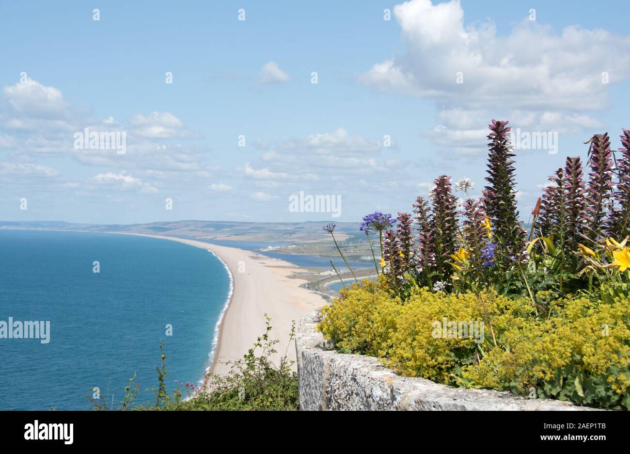 Vue de Portland Dorset Uk le long de la plage de Chesil en direction de Abbotsbury Banque D'Images