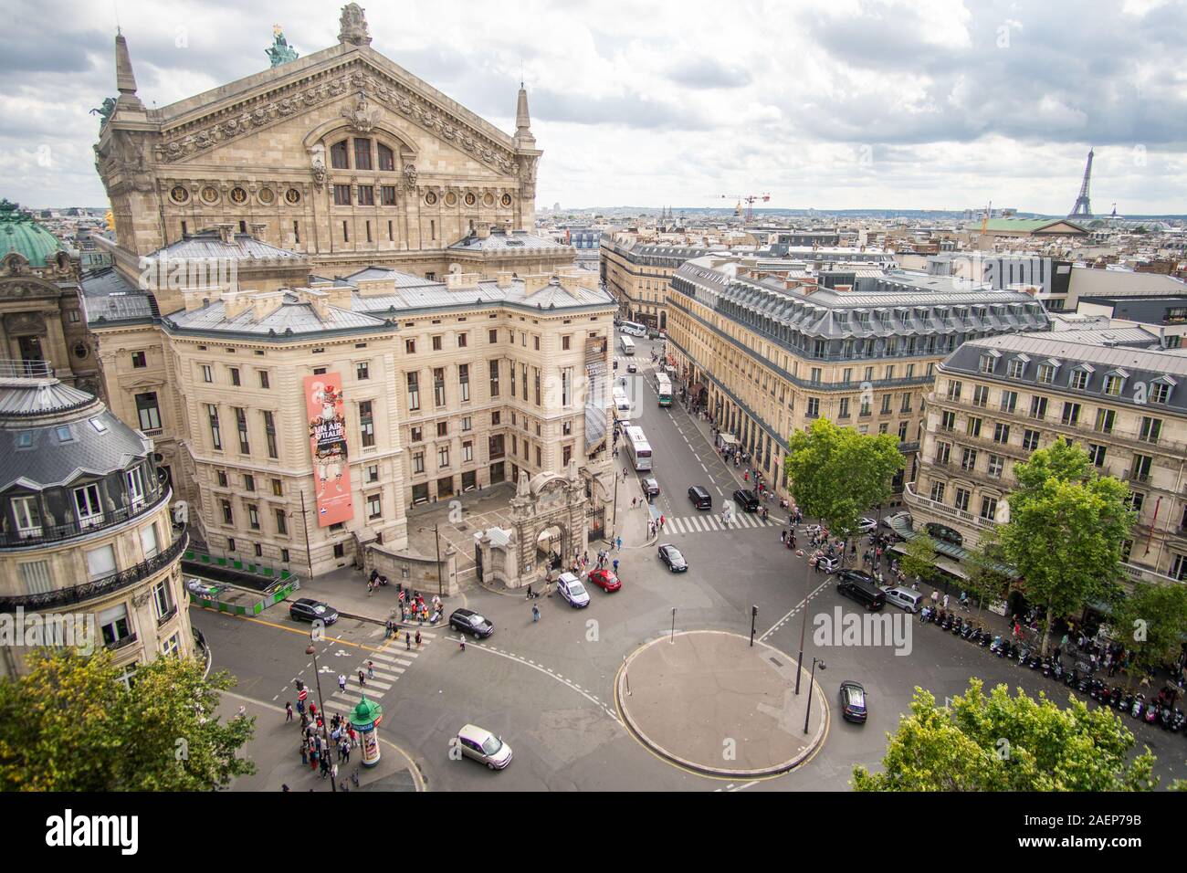 Vue sur la ville de Paris depuis le toit des Galeries Lafayette Banque D'Images