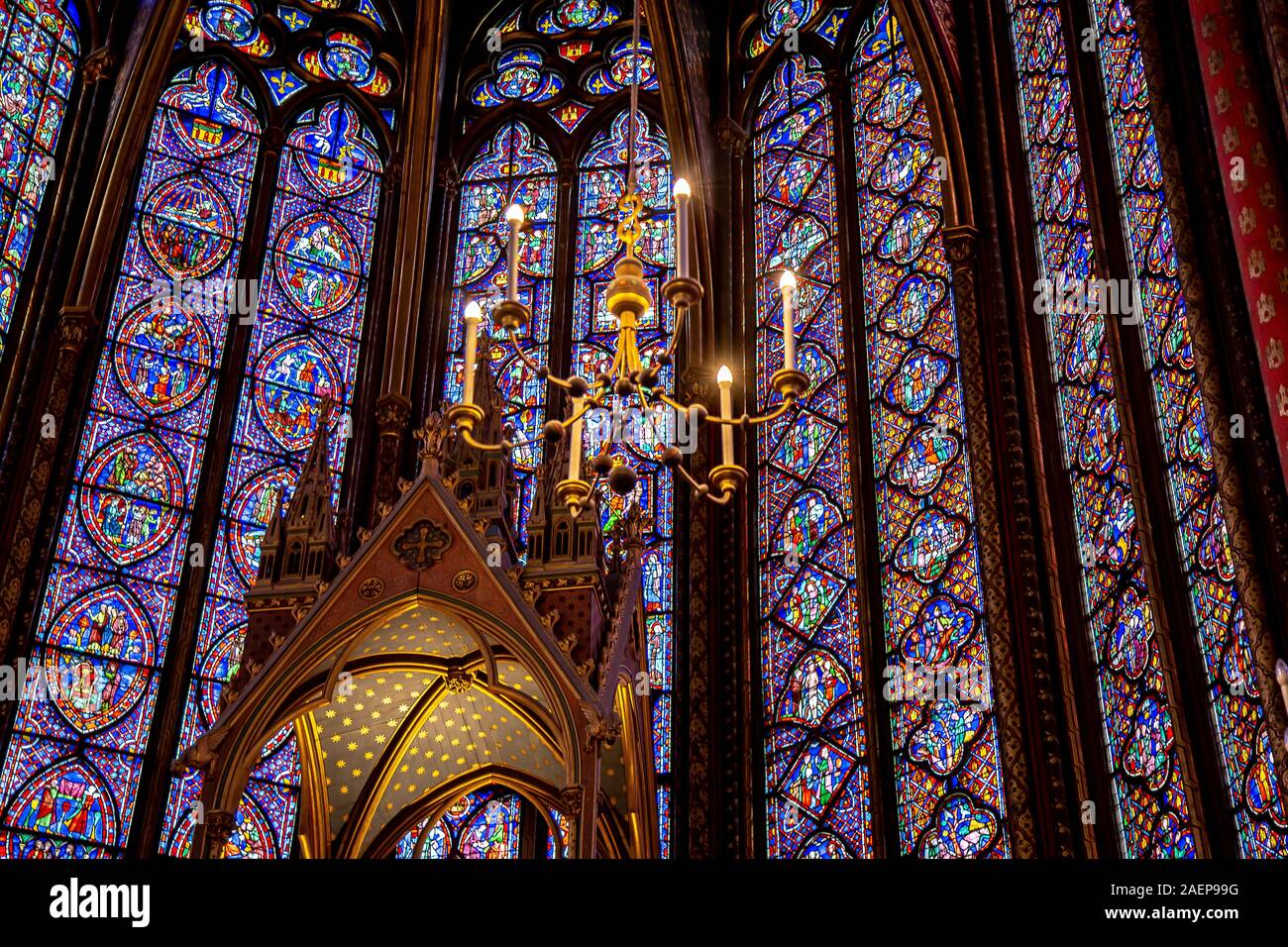 Sainte Chapelle vue depuis Paris, grand angle fish eye la lentille offre une vision panoramique Banque D'Images