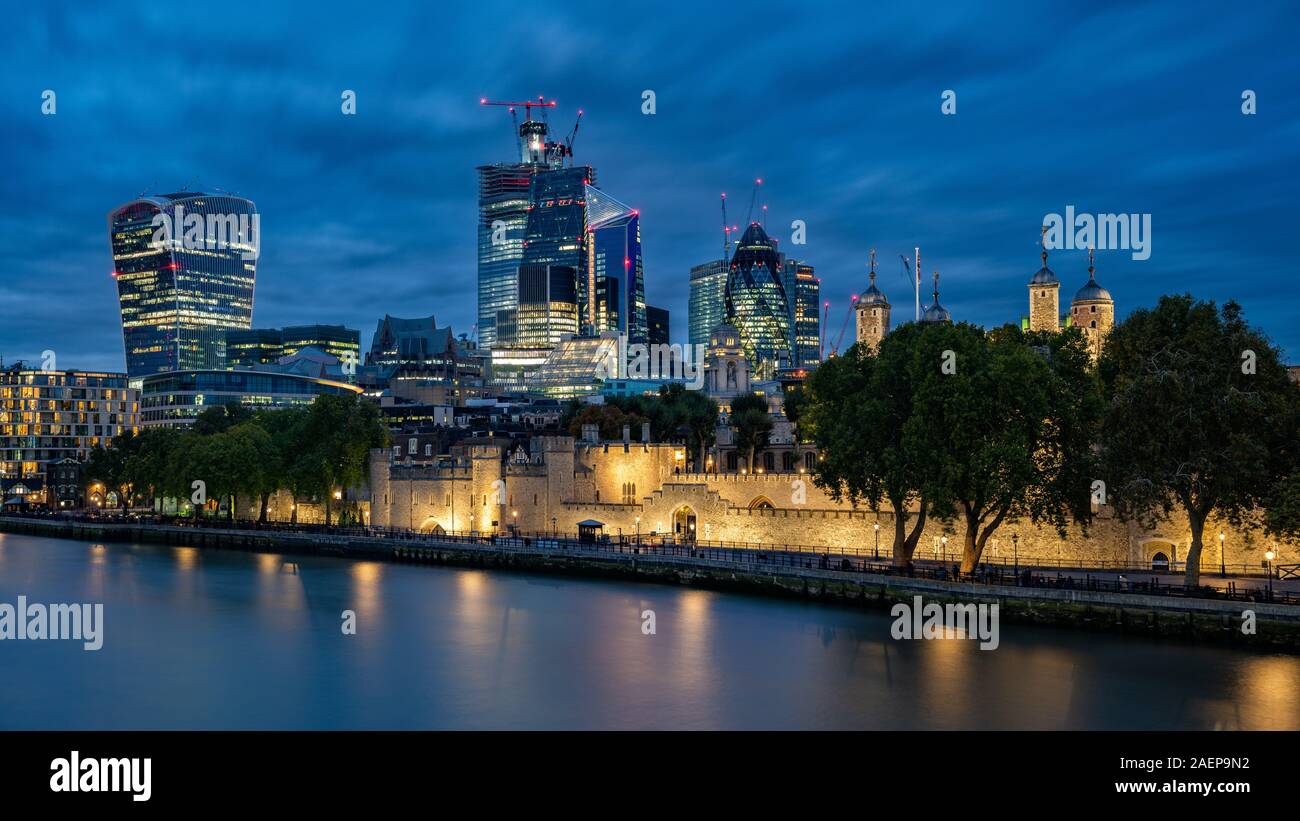 Vue de la ville de Londres à la tombée de la Banque D'Images