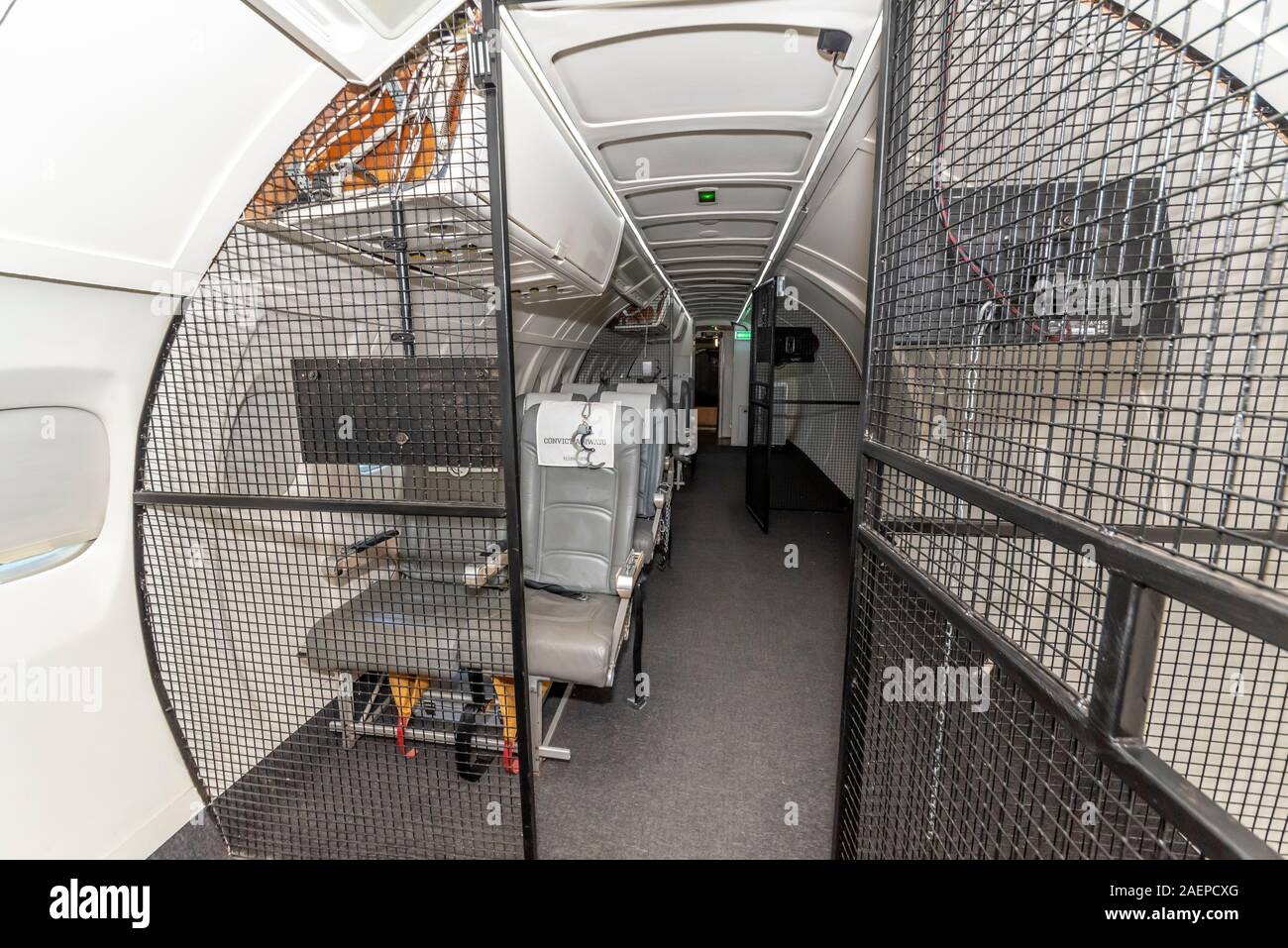 Condamner Airways Flight 338 transport de prisonniers s'échapper prix dans Greenwich, London, UK. Avion ATR42 converti pour échapper jeu de rôle Banque D'Images