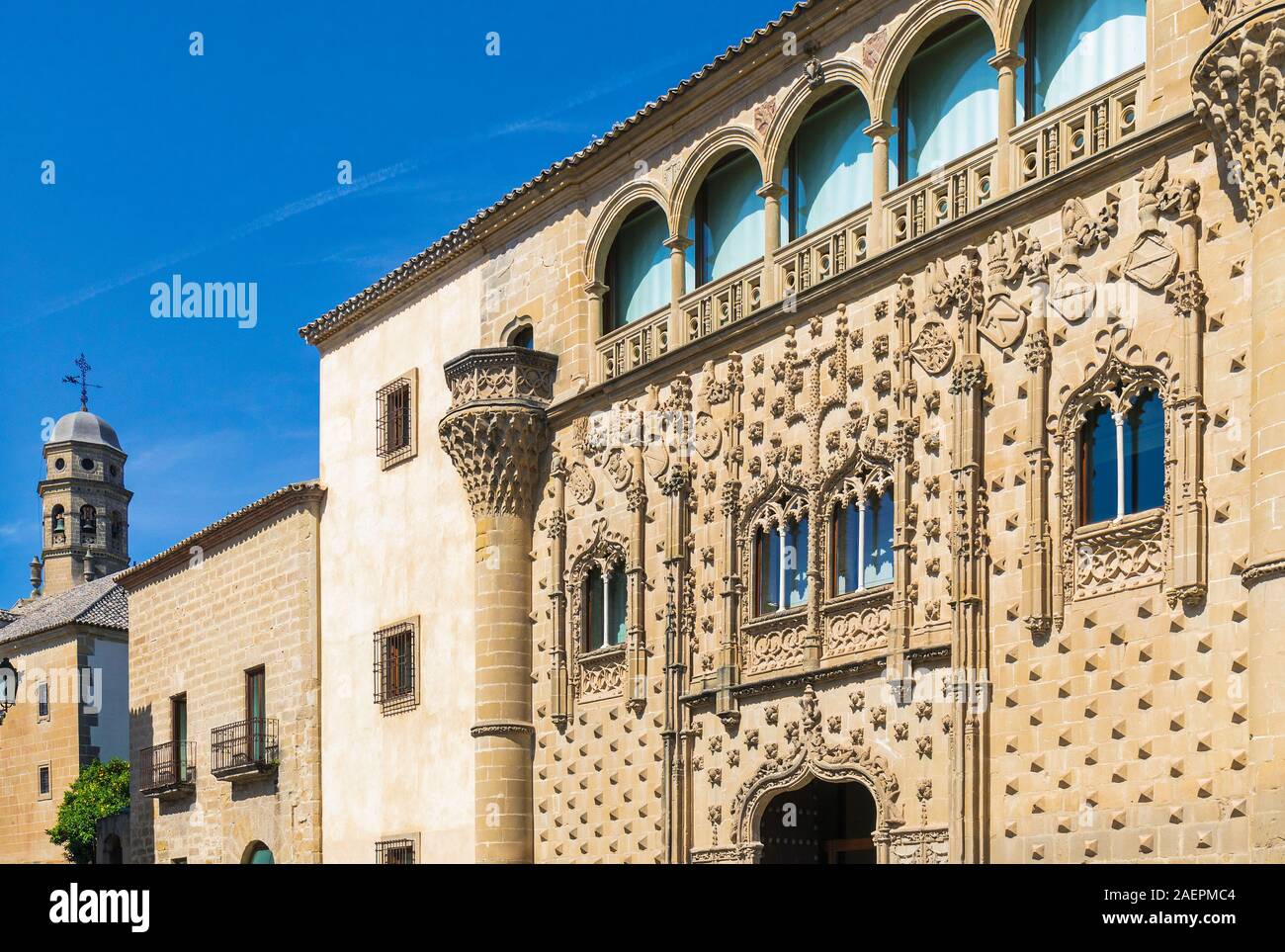 Façade de Palais Jabalquinto, Baeza, Jaen Province, Andalusia, Spain. Le palais abrite le campus Antonio Machado de l'Université internationale de Banque D'Images