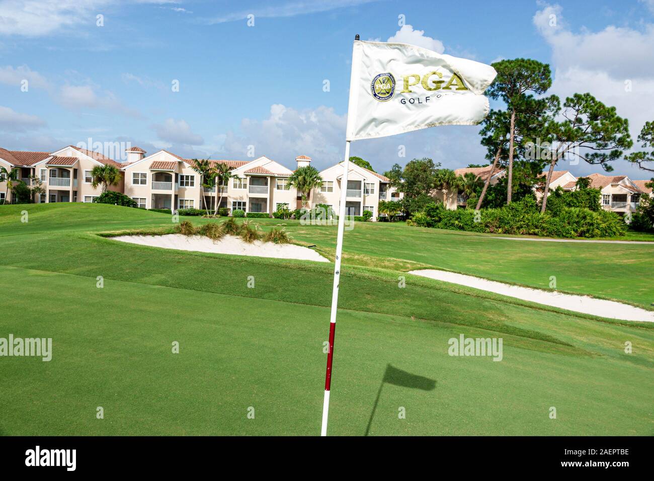 Port St Sainte Lucie Florida, PGA Golf Club à PGA Village, parcours vert, siphon, bunker, drapeau de trou, terrains de golf, maisons en rangée, communauté prévue, FL1909 Banque D'Images