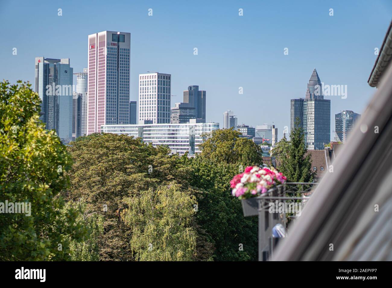 Toits de Francfort par jour - vue depuis le balcon Banque D'Images