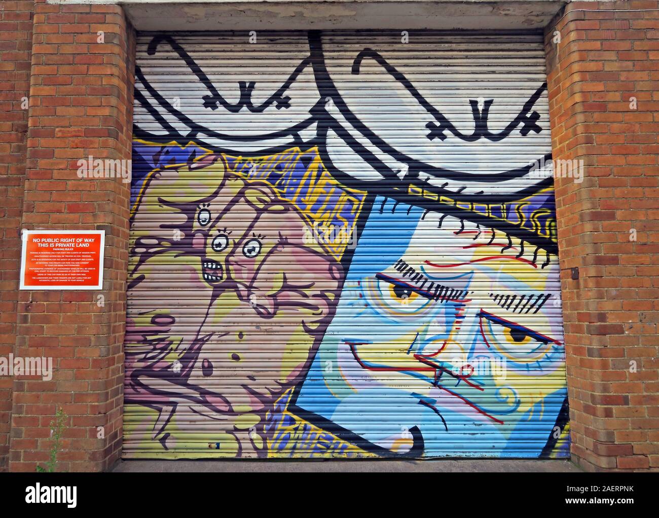 Graffiti de porte, River St, Deritend, Digbeth, Birmingham, West Midlands, Angleterre, Royaume-Uni, B5 5SA Banque D'Images