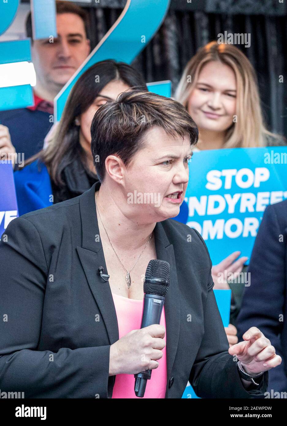 Edinburgh, Royaume-Uni. Décembre 11, 2019 Photo : Ruth Davidson à l'élection des conservateurs écossais Rallye. À la veille de l'élection générale, chef intérimaire des conservateurs écossais Jackson Carlaw est rejoint par l'ancien chef Ruth Davidson à un rassemblement électoral à Edinburgh's Hotel La Serre. Credit : Riche de Dyson/Alamy Live News Banque D'Images