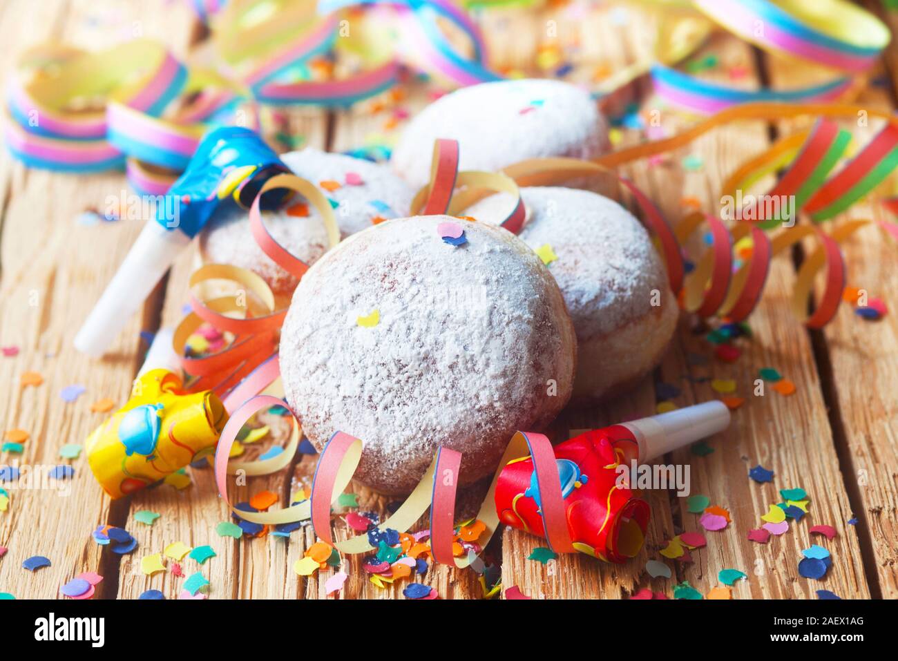 Les beignets pour le carnaval On A Wooden Background Banque D'Images