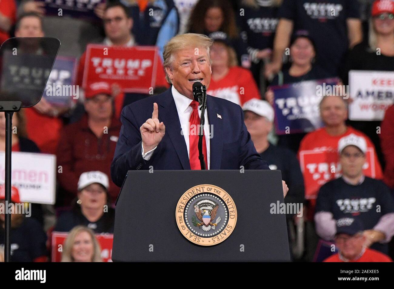 Le président américain, Donald Trump lors d'un rassemblement électoral à Giant Center en Pennsylvanie. Banque D'Images