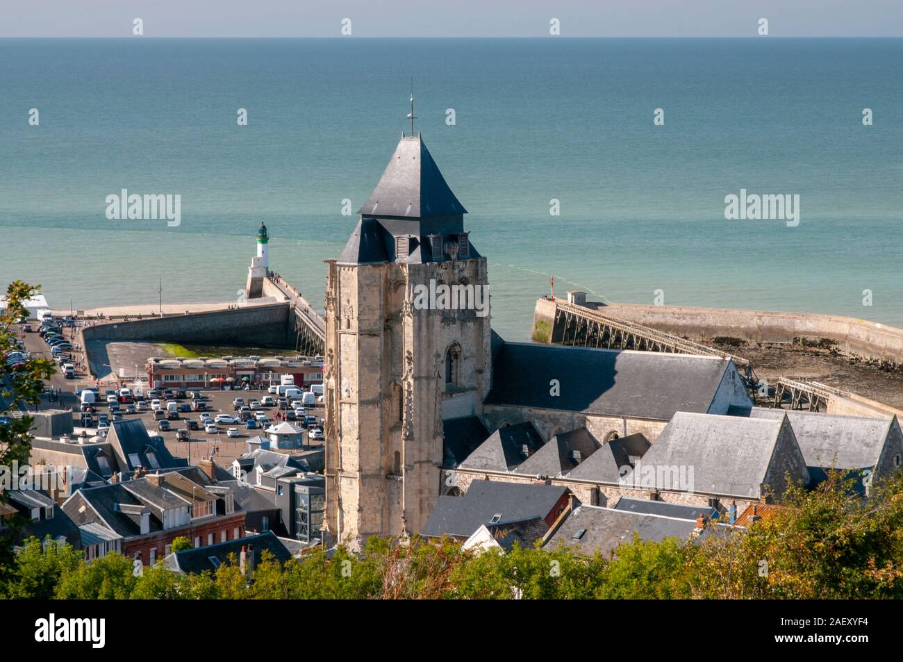 L'église Saint-Jacques et du port, ville du Tréport, Seine-Maritime (76), Normandie, France Banque D'Images