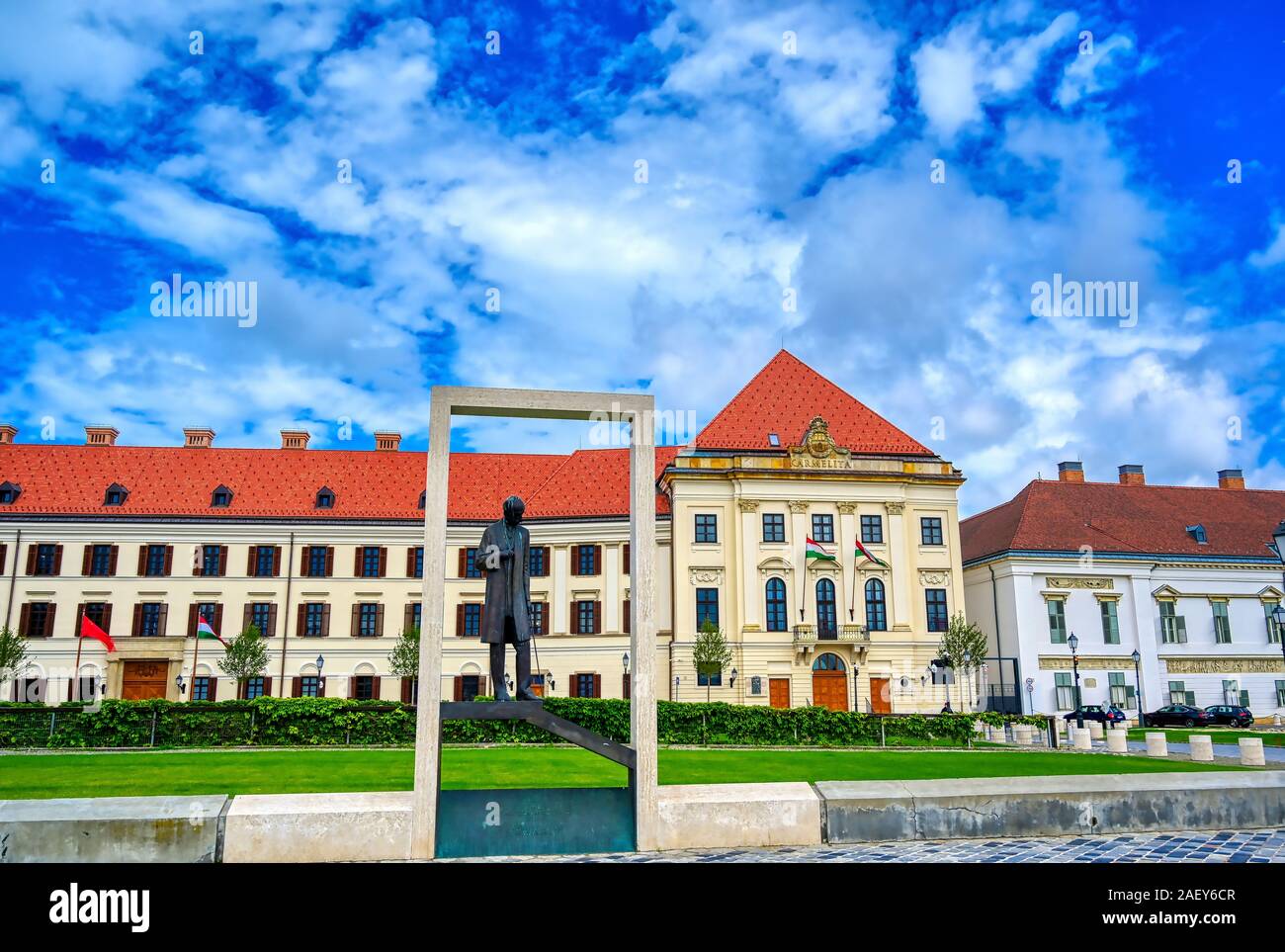 Budapest, Hongrie - le 23 mai 2019 - Le Palais Présidentiel situé à côté du complexe du château de Buda dans l'ancien quartier du château de Budapest Banque D'Images