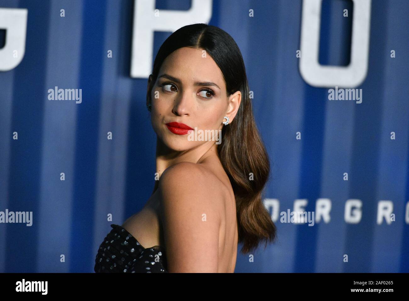 Adria Arjona assiste à la Netflix 6 'Underground' New York Premiere à l'abri le 10 décembre 2019 dans la ville de New York. Banque D'Images
