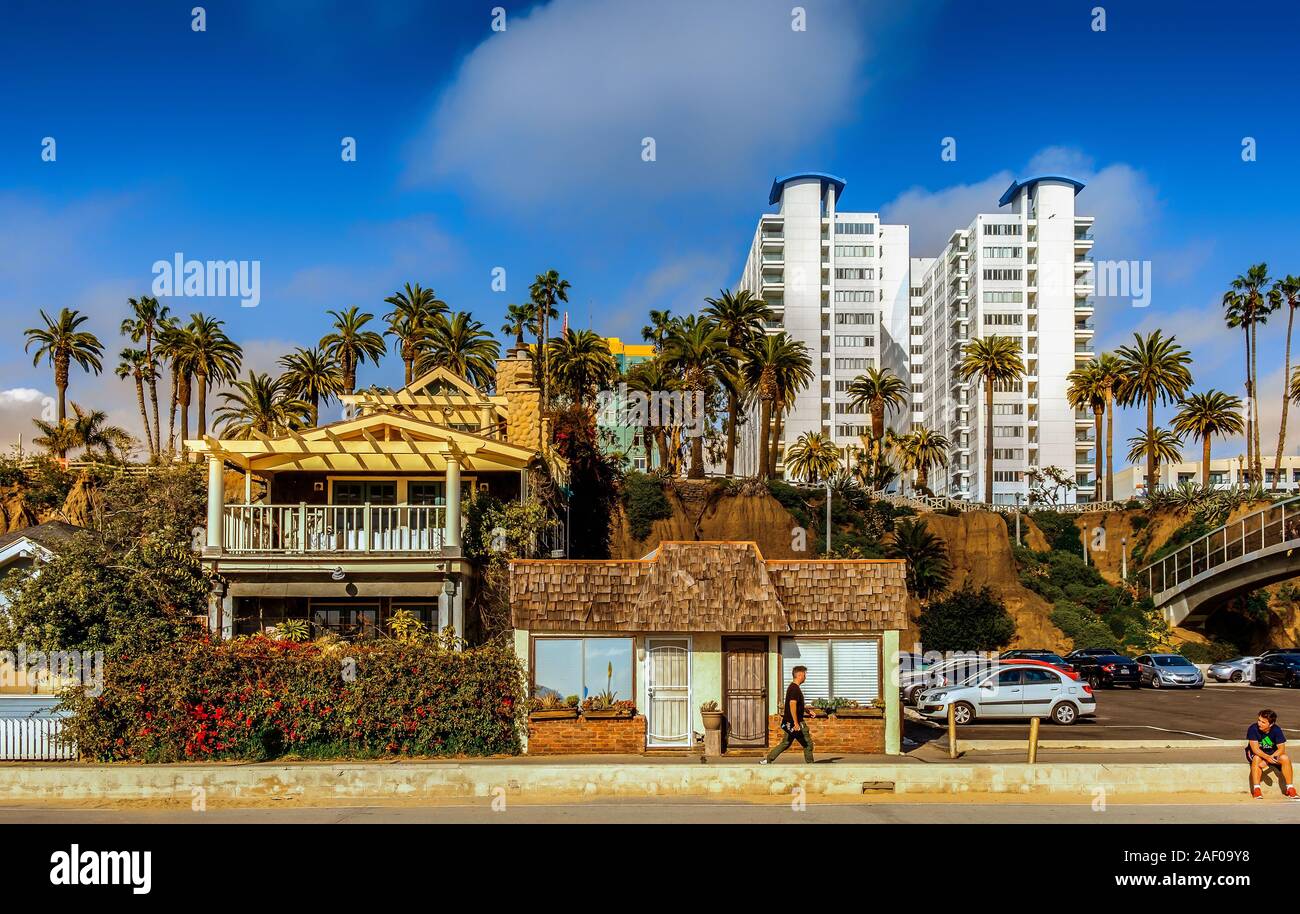 Los Angeles County, États-Unis, mars 2019, vue d'une scène urbaine sur Ocean Front Walk et Pacific Plaza à Santa Monica Banque D'Images