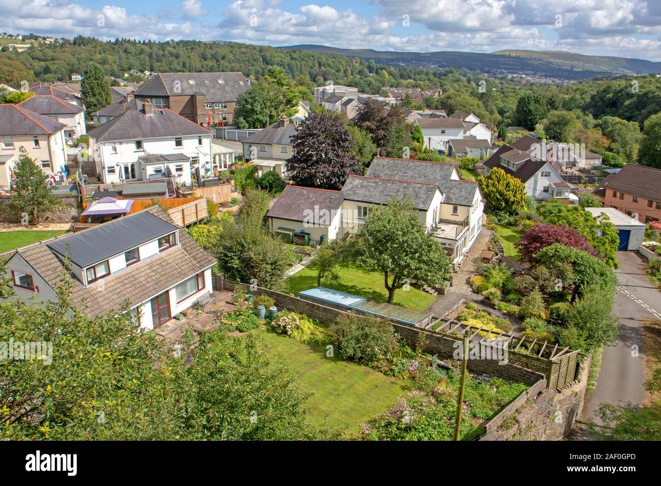 Vue sur Cefn-coed-cymmer du Cefn Coed-viaduc dans Merthyr Tydfil Banque D'Images