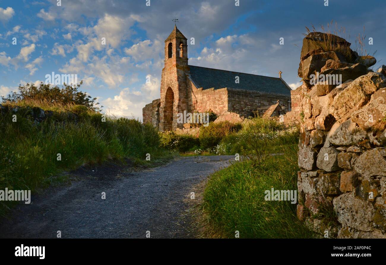 L'église paroissiale de St Mary the Virgin pour l'île sacrée de Lindisfarne Banque D'Images
