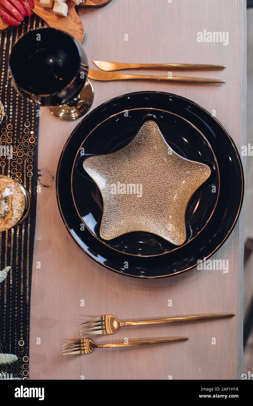 Table de noël élégant design réglage capturées à partir de ci-dessus Banque D'Images