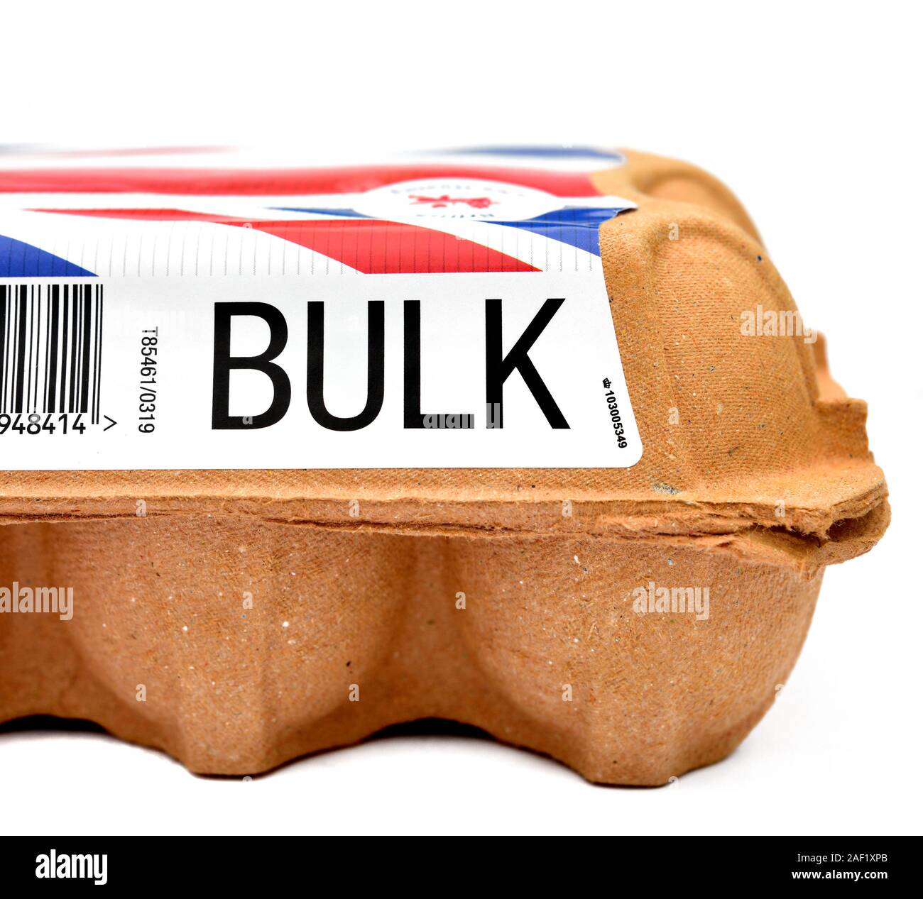 Fort de France en vrac des œufs sur un fond blanc Banque D'Images