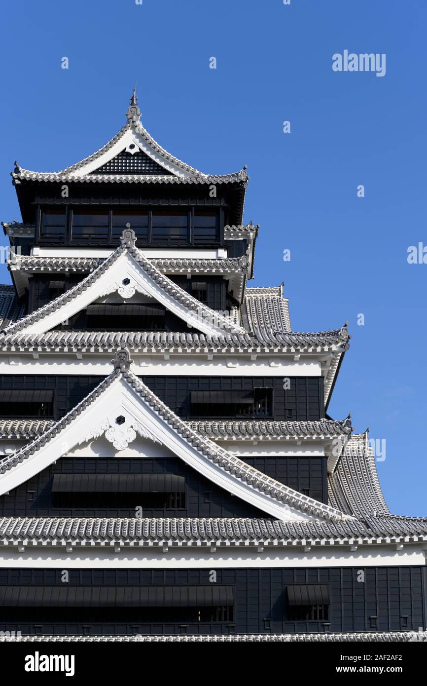 Nouvelle réparation et reconstruit l'extérieur du Château Kumamoto après la 2016, séisme Japon Kumamoto. Banque D'Images