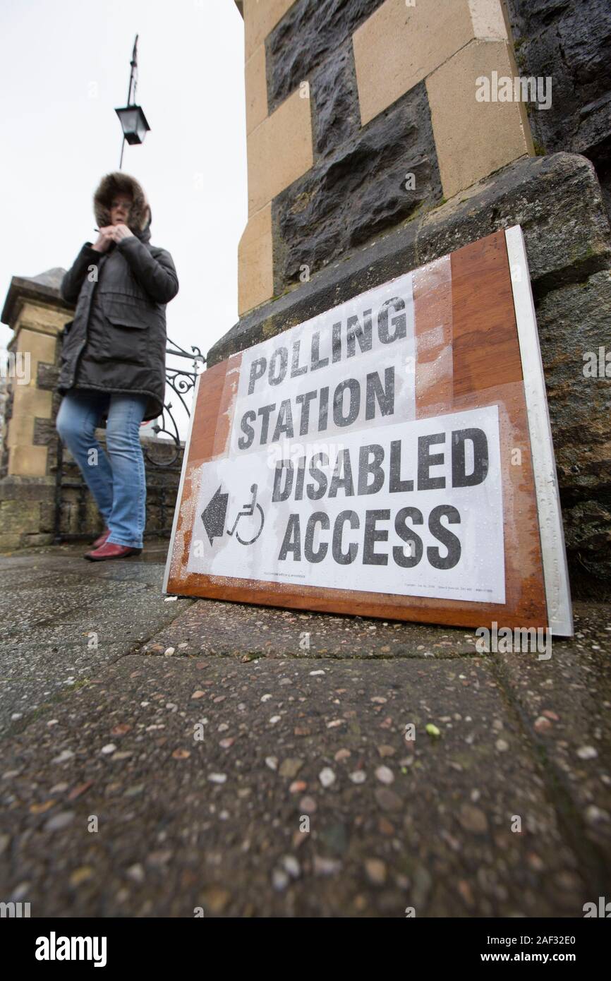 Gillingham Eglise méthodiste d'être utilisé comme bureau de scrutin pour l'élection générale du 12 décembre 2019 sur un matin humide. Gillingham North Dorset Englan Banque D'Images